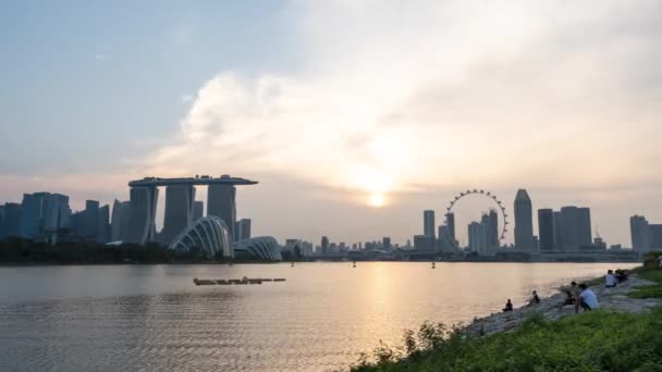 Time Lapse Singapore Skyline Sunset Illuminated Buildings End — Stockvideo