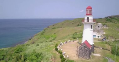 Batanes, Filipinler 'deki Basco Deniz Feneri' nin insansız hava aracı görüntüleri.