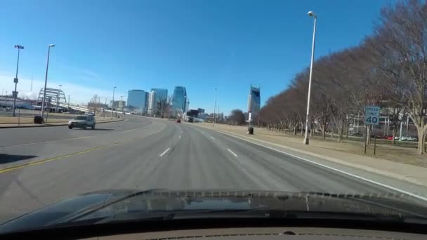 Pov Driving Shelby Avenue Nissan Stadium Koran Veterans Memorial Bridge — Stock video