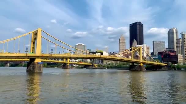 Andy Warhol Bridge Seen Allegheny River Pittsburgh Downtown Background — Stock video