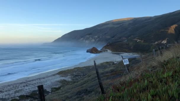 Time Lapse View Sea Waves Hitting Shore Sunny Day — Stock Video