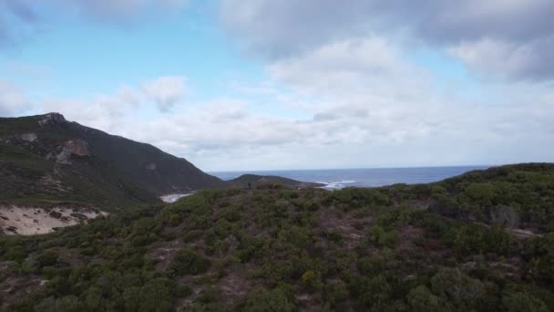 Aerial Drone Footage Beautiful Sandy Beach Hills Calm Waves Washing — Video Stock