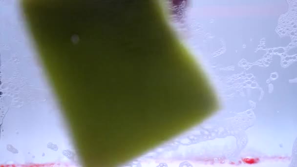 Closeup Shot Sponge Wiping Glass Surface Soap Suds — Vídeo de Stock