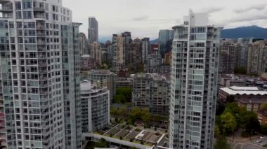 A beautiful view of a cityscape in Vancouver, British Columbia