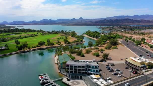 亚利桑那州哈瓦苏湖畔热酒店的美丽景色 — 图库视频影像