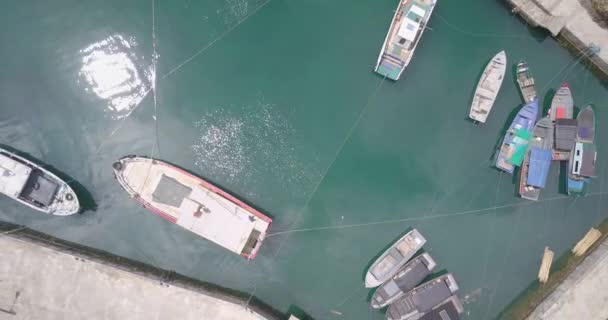 Aerial Top View Several Boats Docked Concrete Shore Batanes Philippines — Stockvideo