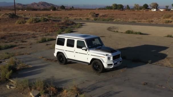 Aerial View Mercedes Wagon Parked Palmdale California United States — Video