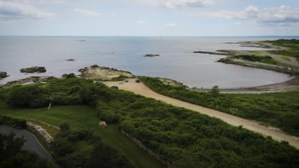 Aerial Drone Ocean Ave King Landing Aquidneck Island Newport Rhode — Vídeos de Stock