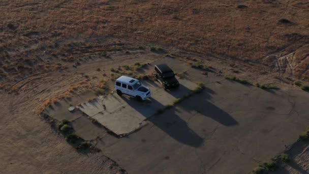 Drone Shot Black White Mercedes Benz Class Cars Palmdale Desert — Stock video