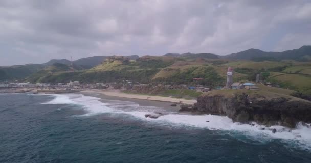Breathtaking Drone Footage Ocean Basco Lighthouse Shore Batanes Philippines — Stock Video