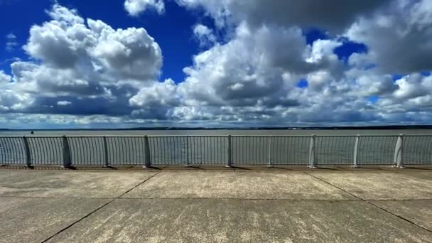 Nice Timelapse Moving Clouds While Taking Break Bench Liverpool — Stock videók