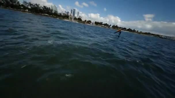 Fpv Drone Shot Sportsmen Wakeboarding Sea Miami Florida Usa — Video Stock