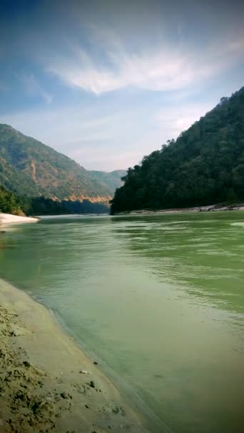 Holy Ganga River Flowing Himalayan Mountains Rishikesh Uttarakhand India — Stock video