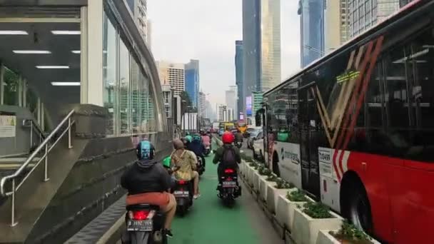 Duży Ruch Samochodów Motocykli Dżakarcie — Wideo stockowe