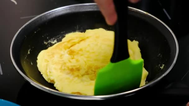 Female Cooking Omelet Frying Pan — Video Stock