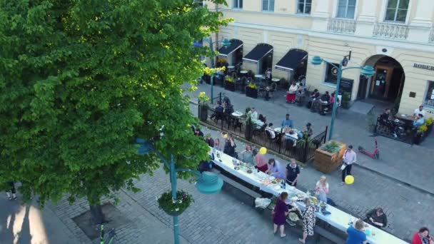 Helsinki Day City Birthday Event City Dinner People Eating Park — Wideo stockowe