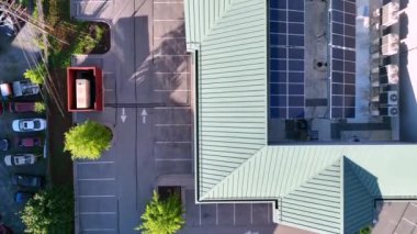 A beautiful view of overhead video from the roof of a building in Charlestown, WV