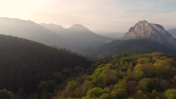 Aerial Shot Mountains Forest Urkiola Natural Park Basque Country Spain — Vídeos de Stock