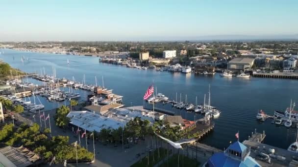 Aerial Footage Flag Usa Waving Air Jack London Square Oakland — Stok video