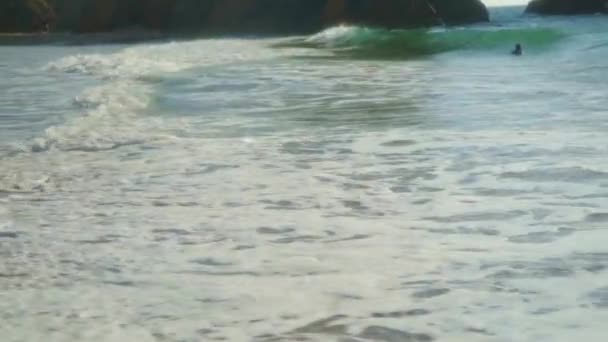 Beautiful View Ocean Waves Hitting Sandy Beach Lisbon Portugal — Video Stock