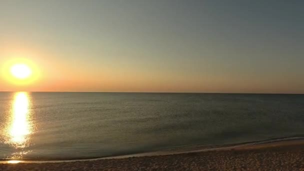 Bird Eye View Sandy Beach Black Sea Reflecting Sunrise Zatoka — Vídeos de Stock