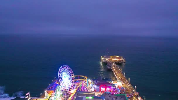 Geceleri Santa Monica Skelesi Nin Güzel Bir Manzarası — Stok video
