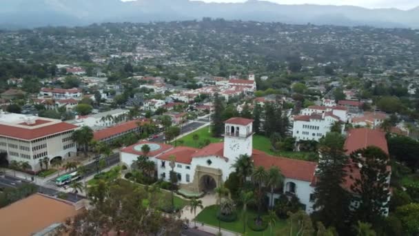 Eine Luftaufnahme Der Stadtlandschaft Von Santa Barbara Kalifornien Usa — Stockvideo