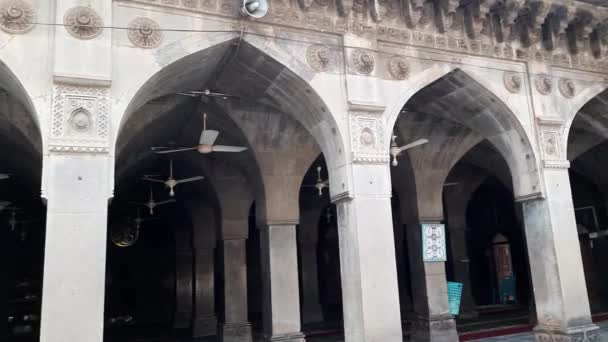 ジャマ マスジド ブルハンプル記念碑イスラム建築インドのアイコンインド観光イスラム美術古代美術信じられないほどのインドムガル古代インド — ストック動画