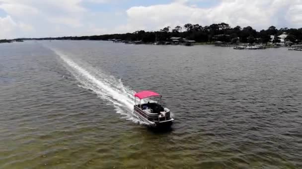 Bird Eye View Pontoon Boat Sailing Sea Destin Florida Sunny — Wideo stockowe