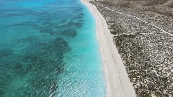 Drone Shot Beautiful Beach Sea Turquoise Water Blue Sky — Vídeos de Stock