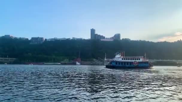 Floder Queen Cruise Gateway Clipper Vid Riverfront Allegheny River Pittsburgh — Stockvideo