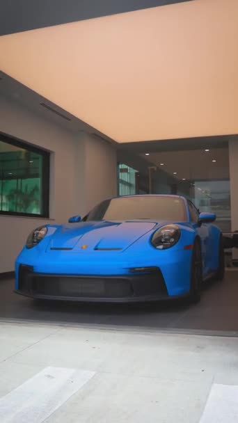 Vertical Rolling Video Porsche Gt3 Sports Car — Stok video