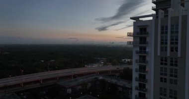 Miami Beach Gündoğumu Su Okyanusu Yükselişi Şehir Merkezi Tekne Yat Kulübü Köprüsü Liman Adası İHA 'sı