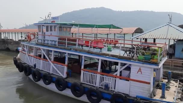 Barche Molo Porto Elephanta Island Isola Una Destinazione Turistica Popolare — Video Stock