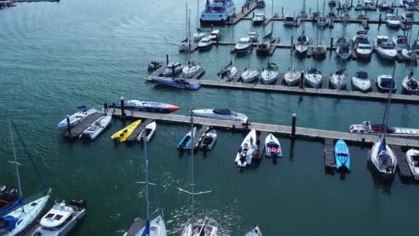 Aerial View Pier Shamrock Quay Southampton Hosting Ukopba Powerboat Championship — Stockvideo