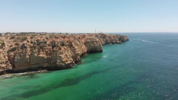 Drone Shot Landscape Scene Rocky Cliffs Tranquil Water Ponta Piedade — Video