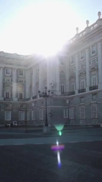 Vertical Footage Royal Palace Madrid Sun Flare Spain — Vídeos de Stock