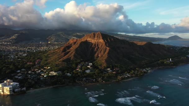 Nagranie Lotnicze Stożka Wulkanicznego Diamond Head Hawajskiej Wyspie Oahu — Wideo stockowe