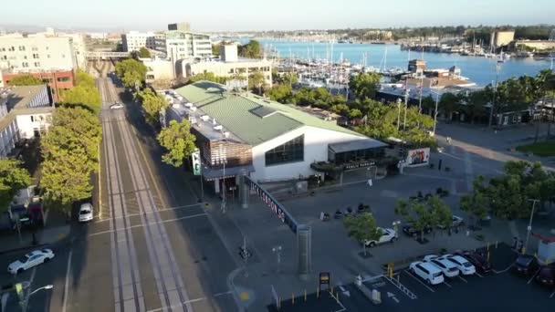 Drone Footage Jack London Square Sign Oakland — Stockvideo