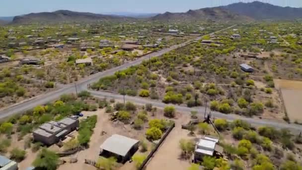 アリゾナ州の山のある新しい川の大崩壊 — ストック動画