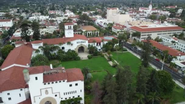 Aerial Shot Beautiful Santa Barbara City Green Trees Beautiful Architecture — Stockvideo