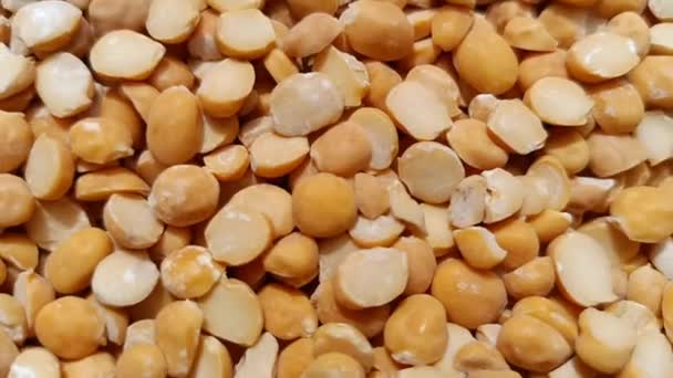 Chickpeas Split Beans Harbara Dried Beanlentils Dry Split Seeds Yellow — Vídeo de Stock