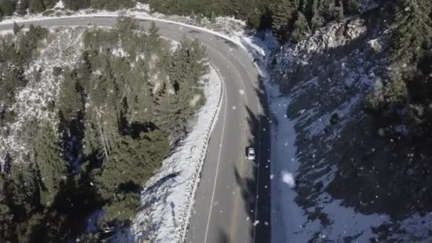 Aerial Footage Asphalt Road Mountains Surrounded Lush Nature — Vídeo de Stock