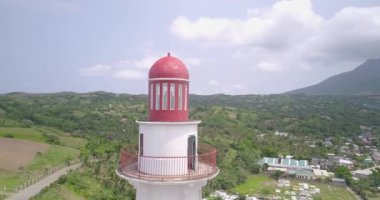 Batanes, Filipinler 'deki Basco Deniz Feneri' nin insansız hava aracı görüntüleri.