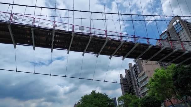 Panning Shot Suspension Bridge Bitan Xindian New Taipei City Taiwan — Video Stock