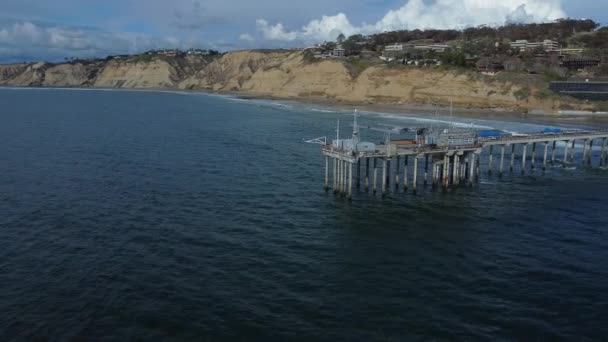Drone Shot Jolla Shores Wavy Ocean View Coastal Houses Blue — Stock video