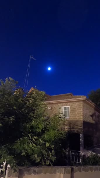 Flipped Vertical Time Lapse Moving Stars Moon Two Story House — Stock video