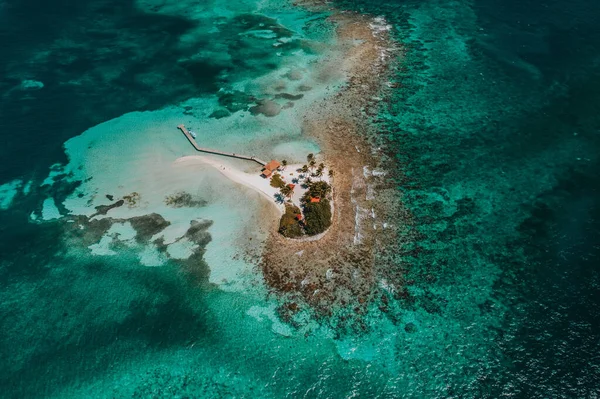 Una Vista Aérea Del Mar Caribe Isla Goff Caye Belice —  Fotos de Stock