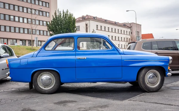 Vintage Skoda Octavia Cor Azul Pequeno Carro Família Produzido Nos — Fotografia de Stock