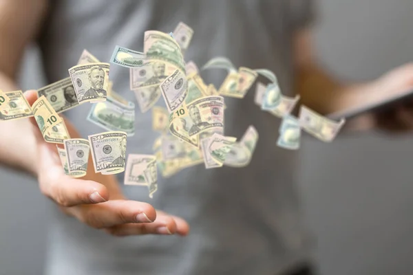 Closeup Shot Man Showing Money Blurry Background — Stock Photo, Image
